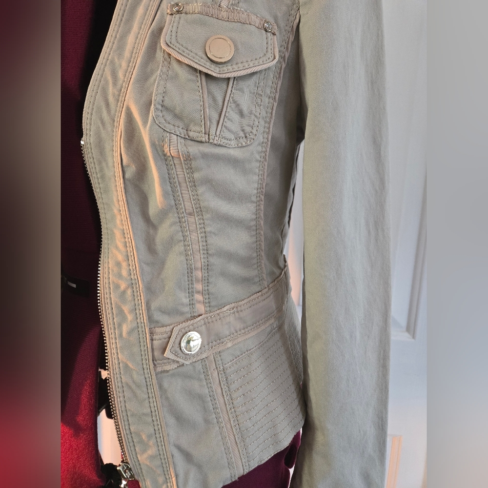 White House Black Market Khaki Tan Jacket With Metal Accents Size 0 - Picture 4 of 10